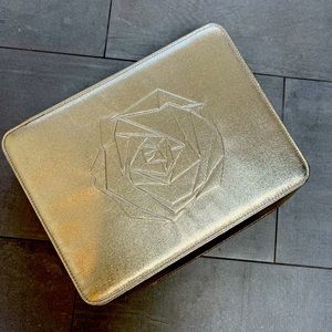 NWT Lancôme Vanity Case is classic sparkly gold - perfect for travel/home use🌸